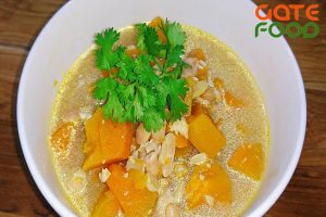 Canh bí đỏ đậu phộng