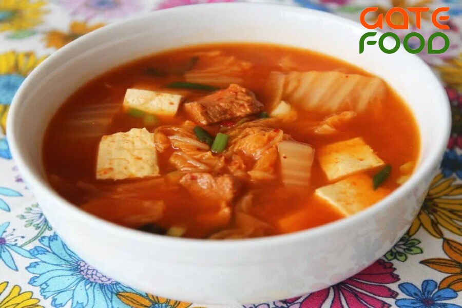 Canh kim chi chay